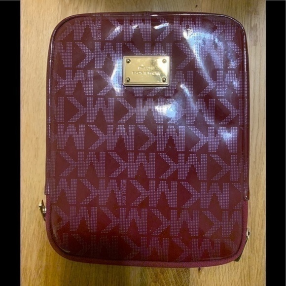 Michael Kors Est 1981 Maroon IPad case 1st generation - Picture 1 of 9